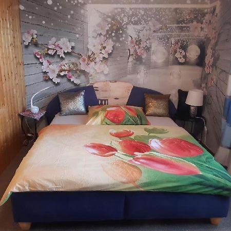 App Tony Beroun Apartment Bagian luar foto
